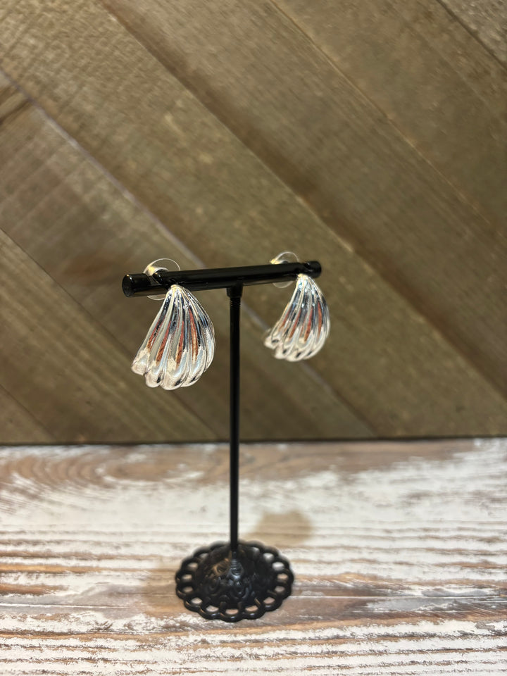 Silver Ribbed Earring