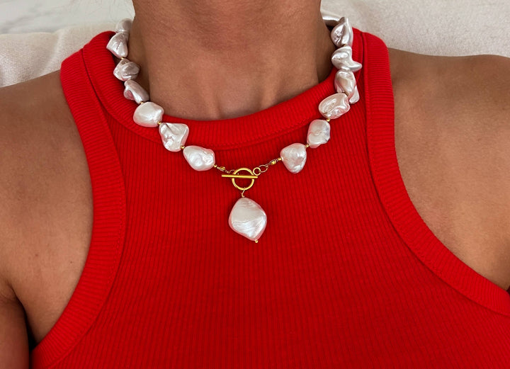 CHUNKY PEARL NECKLACE