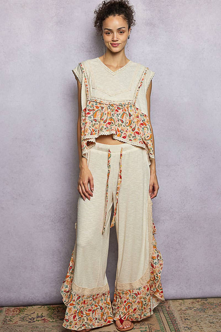 V-neck Floral Pattern Trim Ruffle Rib Knitted Sleeveless Top