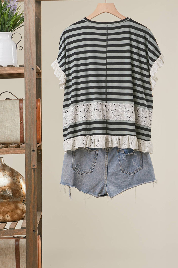 STRIPED TOP WITH LACE TRIM