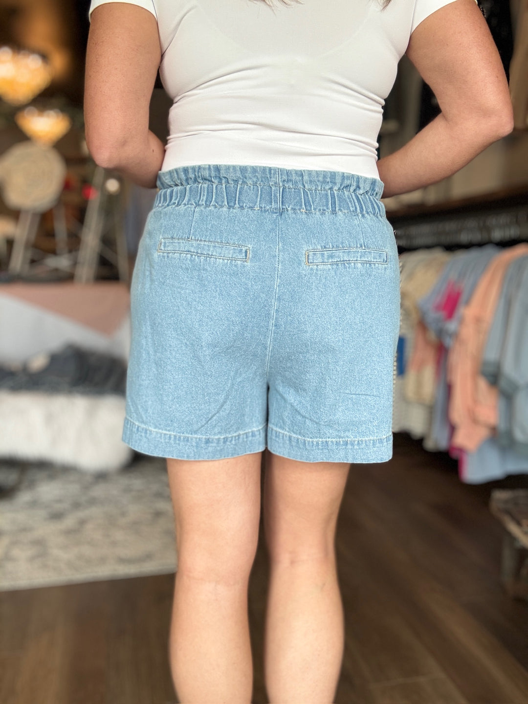 Elastic Waist Patch Pocket Denim Shorts