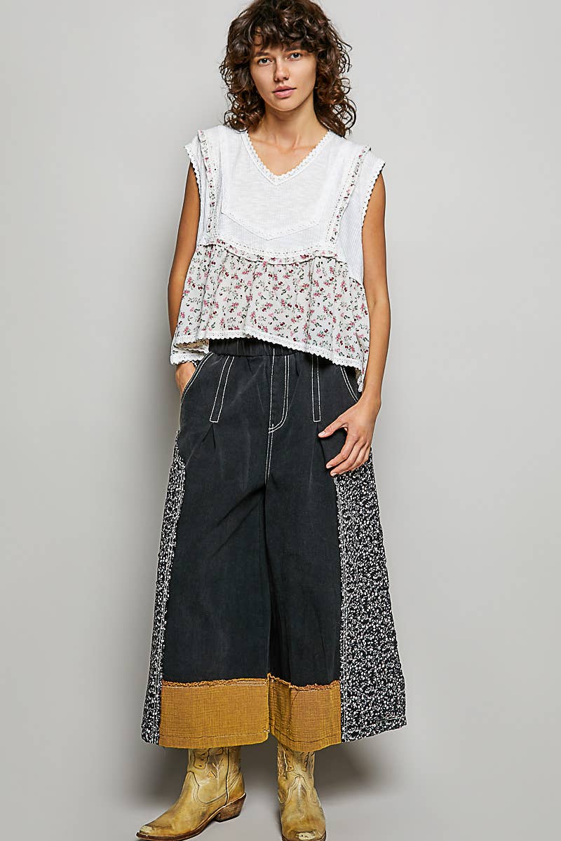 V-neck Floral Pattern Trim Ruffle Rib Knitted Sleeveless Top