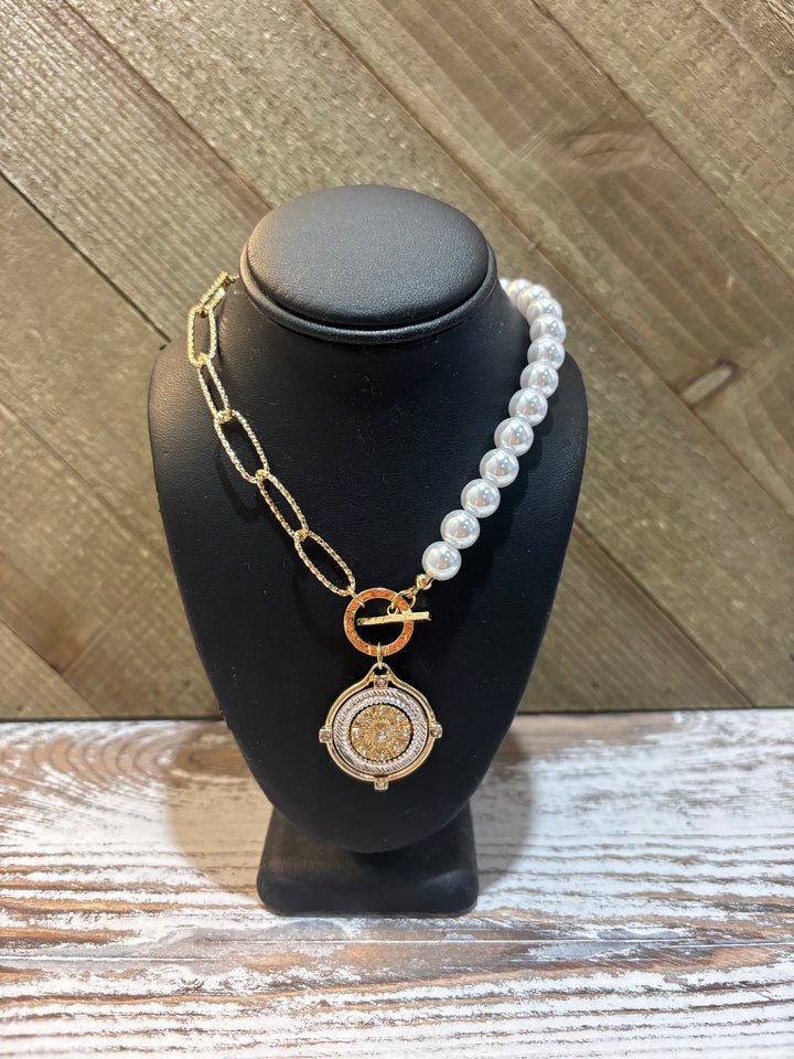 Gold Chain & Pearl Necklace