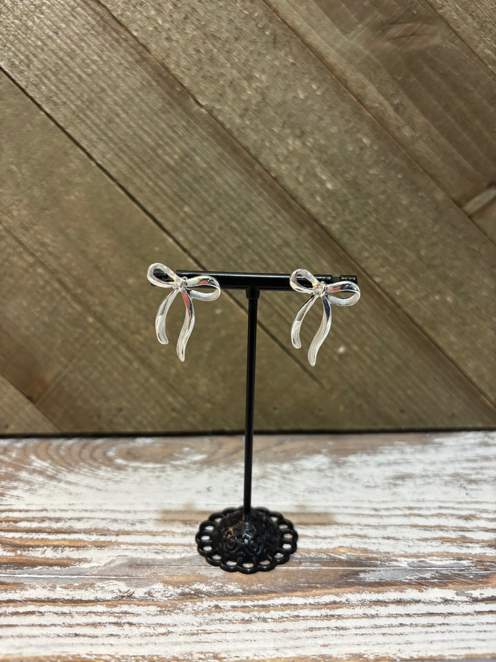Silver Bow Stud