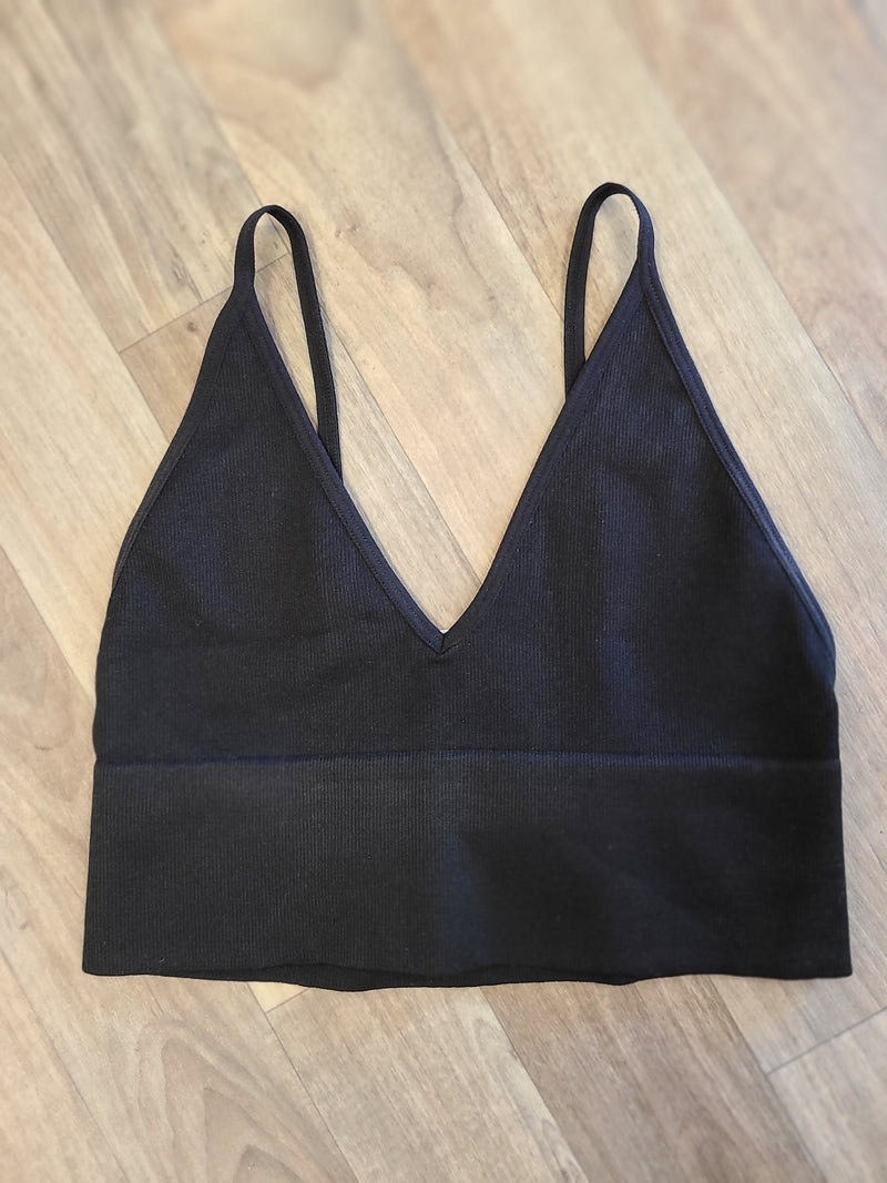 Ribbed Seamless Triangle Brami